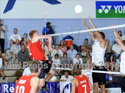 Thumbnail 1 in Laguna Beach vs. Santa Fe Christian (CIF SoCal D3 Vollleyball Final) photogallery.
