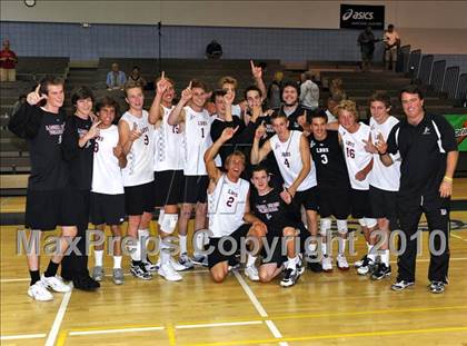 Thumbnail 2 in Laguna Beach vs. Santa Fe Christian (CIF SoCal D3 Vollleyball Final) photogallery.