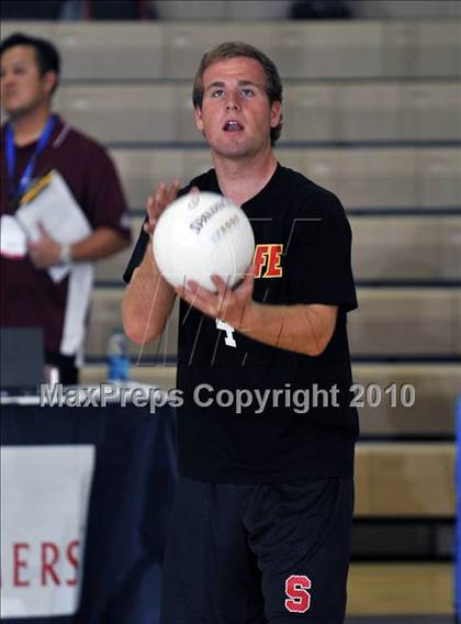 Thumbnail 1 in Laguna Beach vs. Santa Fe Christian (CIF SoCal D3 Vollleyball Final) photogallery.