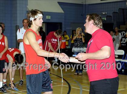 Thumbnail 2 in Laguna Beach vs. Santa Fe Christian (CIF SoCal D3 Vollleyball Final) photogallery.