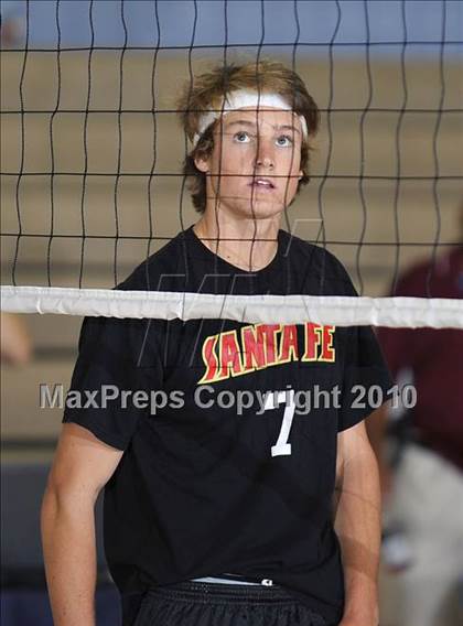 Thumbnail 2 in Laguna Beach vs. Santa Fe Christian (CIF SoCal D3 Vollleyball Final) photogallery.