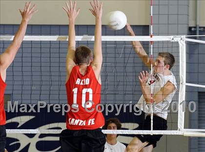 Thumbnail 1 in Laguna Beach vs. Santa Fe Christian (CIF SoCal D3 Vollleyball Final) photogallery.