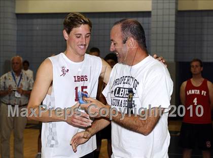 Thumbnail 2 in Laguna Beach vs. Santa Fe Christian (CIF SoCal D3 Vollleyball Final) photogallery.