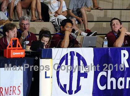 Thumbnail 1 in Laguna Beach vs. Santa Fe Christian (CIF SoCal D3 Vollleyball Final) photogallery.