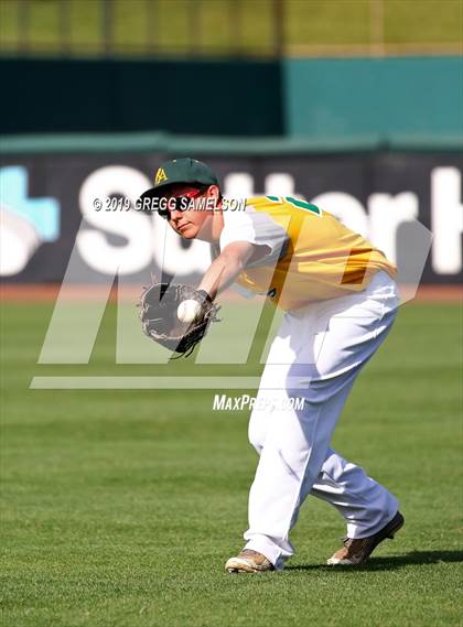 Thumbnail 2 in JV: Bella Vista vs Rio Americano @ Raley Field photogallery.