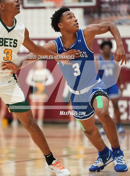 Thumbnail 2 in Crockett vs. Little River Academy (UIL 3A Regional Quaterfinal) photogallery.