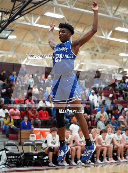 Thumbnail 1 in Crockett vs. Little River Academy (UIL 3A Regional Quaterfinal) photogallery.