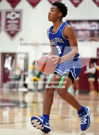 Thumbnail 2 in Crockett vs. Little River Academy (UIL 3A Regional Quaterfinal) photogallery.