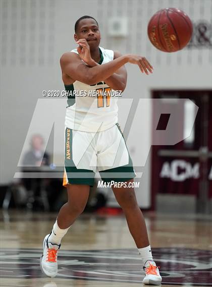 Thumbnail 3 in Crockett vs. Little River Academy (UIL 3A Regional Quaterfinal) photogallery.