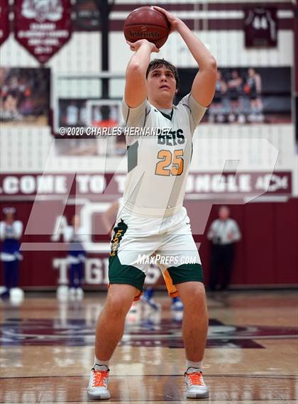 Thumbnail 1 in Crockett vs. Little River Academy (UIL 3A Regional Quaterfinal) photogallery.