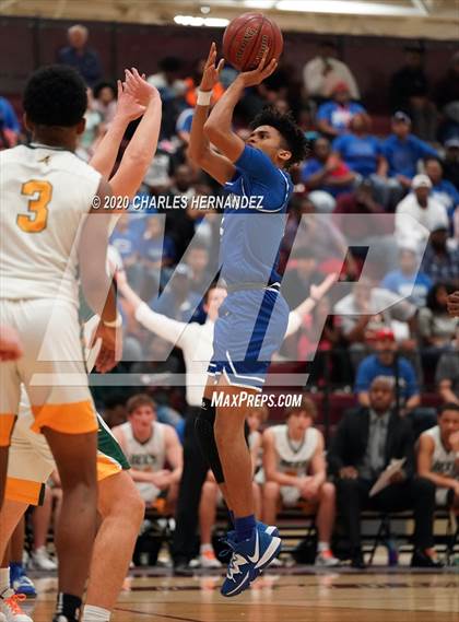 Thumbnail 1 in Crockett vs. Little River Academy (UIL 3A Regional Quaterfinal) photogallery.