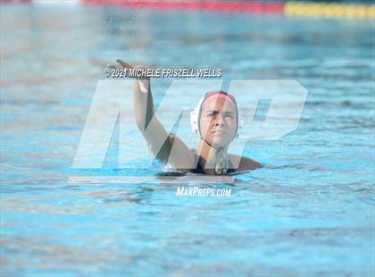 Thumbnail 3 in Carlsbad vs. Coronado (CIF SDS Open Division Semifinal) photogallery.