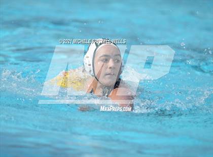 Thumbnail 3 in Carlsbad vs. Coronado (CIF SDS Open Division Semifinal) photogallery.