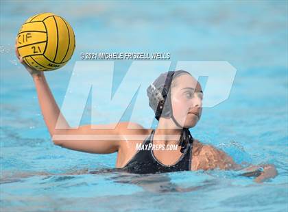 Thumbnail 2 in Carlsbad vs. Coronado (CIF SDS Open Division Semifinal) photogallery.