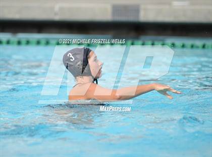 Thumbnail 3 in Carlsbad vs. Coronado (CIF SDS Open Division Semifinal) photogallery.