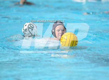 Thumbnail 3 in Carlsbad vs. Coronado (CIF SDS Open Division Semifinal) photogallery.