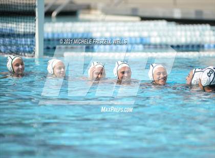 Thumbnail 3 in Carlsbad vs. Coronado (CIF SDS Open Division Semifinal) photogallery.