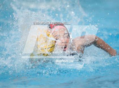 Thumbnail 3 in Carlsbad vs. Coronado (CIF SDS Open Division Semifinal) photogallery.
