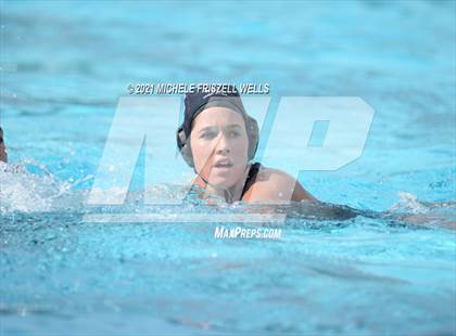Thumbnail 3 in Carlsbad vs. Coronado (CIF SDS Open Division Semifinal) photogallery.