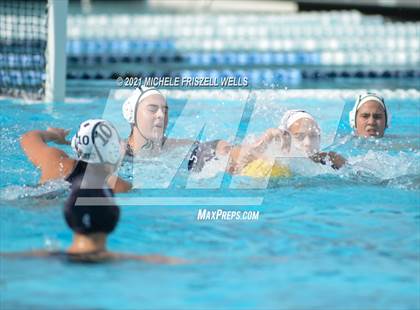 Thumbnail 1 in Carlsbad vs. Coronado (CIF SDS Open Division Semifinal) photogallery.