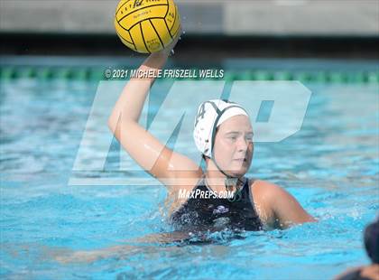 Thumbnail 1 in Carlsbad vs. Coronado (CIF SDS Open Division Semifinal) photogallery.