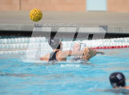 Thumbnail 1 in Carlsbad vs. Coronado (CIF SDS Open Division Semifinal) photogallery.