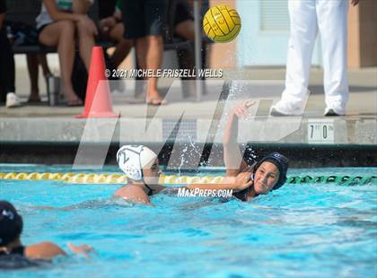 Thumbnail 3 in Carlsbad vs. Coronado (CIF SDS Open Division Semifinal) photogallery.