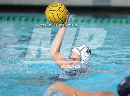 Thumbnail 3 in Carlsbad vs. Coronado (CIF SDS Open Division Semifinal) photogallery.
