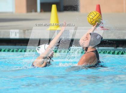 Thumbnail 1 in Carlsbad vs. Coronado (CIF SDS Open Division Semifinal) photogallery.