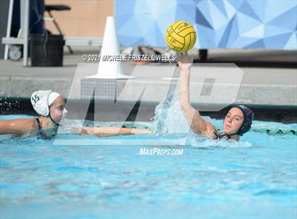Thumbnail 1 in Carlsbad vs. Coronado (CIF SDS Open Division Semifinal) photogallery.