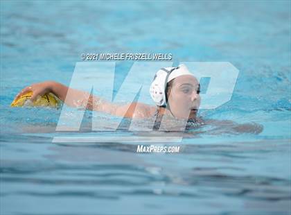 Thumbnail 3 in Carlsbad vs. Coronado (CIF SDS Open Division Semifinal) photogallery.