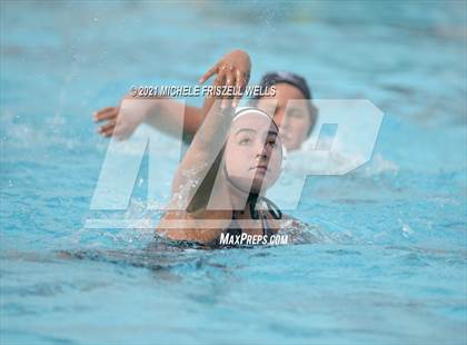 Thumbnail 2 in Carlsbad vs. Coronado (CIF SDS Open Division Semifinal) photogallery.