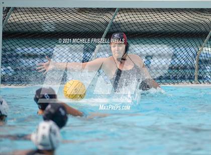 Thumbnail 1 in Carlsbad vs. Coronado (CIF SDS Open Division Semifinal) photogallery.