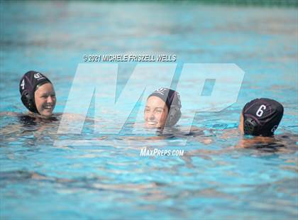 Thumbnail 1 in Carlsbad vs. Coronado (CIF SDS Open Division Semifinal) photogallery.