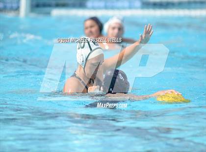 Thumbnail 3 in Carlsbad vs. Coronado (CIF SDS Open Division Semifinal) photogallery.