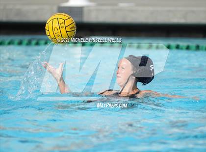 Thumbnail 2 in Carlsbad vs. Coronado (CIF SDS Open Division Semifinal) photogallery.