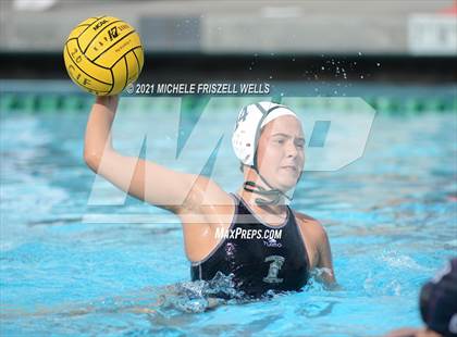 Thumbnail 3 in Carlsbad vs. Coronado (CIF SDS Open Division Semifinal) photogallery.