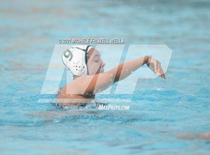 Thumbnail 1 in Carlsbad vs. Coronado (CIF SDS Open Division Semifinal) photogallery.