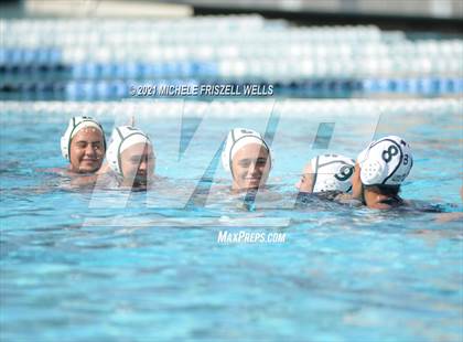 Thumbnail 2 in Carlsbad vs. Coronado (CIF SDS Open Division Semifinal) photogallery.