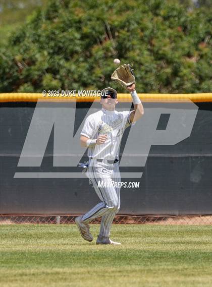 Thumbnail 3 in Casteel vs. Higley (AIA 6A RD1 B Playoff) photogallery.