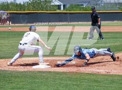 Thumbnail 2 in Casteel vs. Higley (AIA 6A RD1 B Playoff) photogallery.