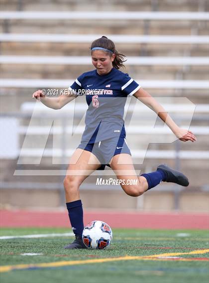 Thumbnail 2 in Kent Denver vs. Jefferson Academy (CHSAA Class 3A Semifinal) photogallery.