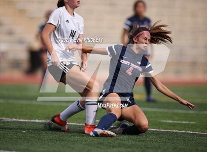 Thumbnail 1 in Kent Denver vs. Jefferson Academy (CHSAA Class 3A Semifinal) photogallery.
