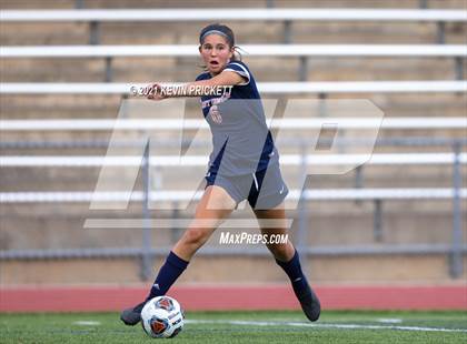 Thumbnail 1 in Kent Denver vs. Jefferson Academy (CHSAA Class 3A Semifinal) photogallery.