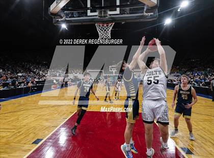 Thumbnail 3 in Pueblo South vs Frederick (CHSAA 4A Final 4) photogallery.