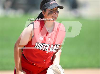 Thumbnail 3 in South Gate vs Village Christian (Spring Fling Tournament) photogallery.