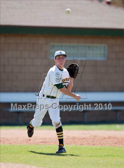 Thumbnail 2 in Bishop Amat vs. Edison (Diamond Sports National Classic) photogallery.
