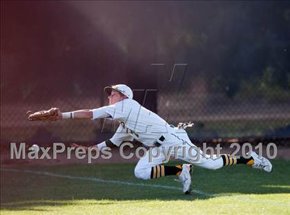 Thumbnail 3 in Bishop Amat vs. Edison (Diamond Sports National Classic) photogallery.