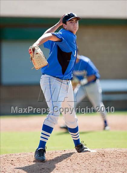 Thumbnail 2 in Bishop Amat vs. Edison (Diamond Sports National Classic) photogallery.