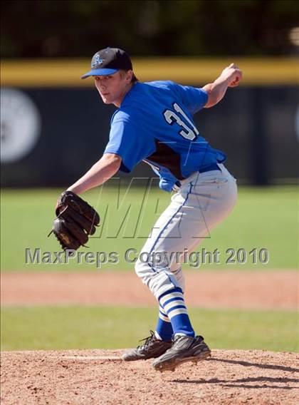 Thumbnail 3 in Bishop Amat vs. Edison (Diamond Sports National Classic) photogallery.